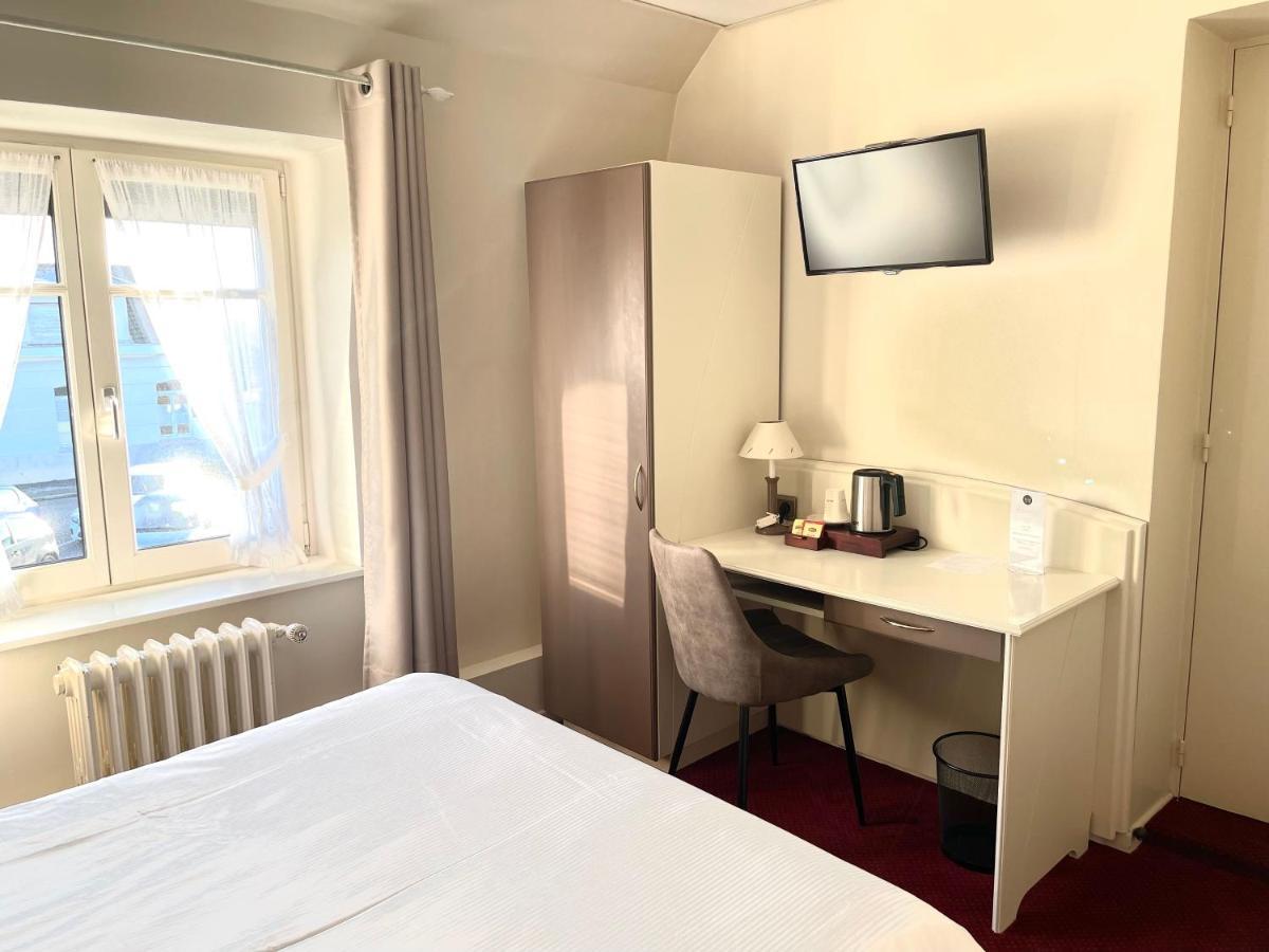 Hotel - Restaurant "Histoire De Bistrot" Isbergues Екстериор снимка